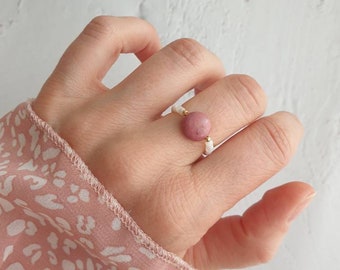 Rhodochrosite / Muschelperlen, Perlmutt / Elastischer Ring /Edelstein / Heilstein