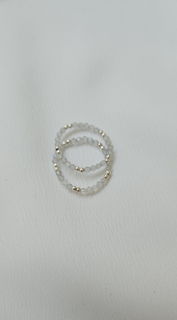 Elastischer Ring aus Labradorit, Heilsteine, Boho Ringe Edelsteine, Stapelringe, grau, Silber