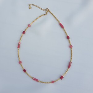 Halskette, Choker aus Natursteinperlen Jasper, Korallen, Rhodochrosit, rosa, rot Gold, bunter Schmuck