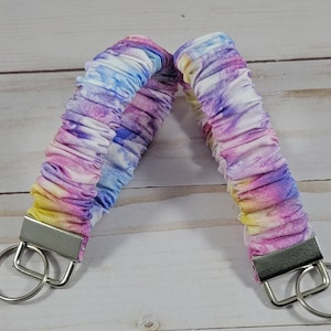Fun Multi-Color Tie Dye Scrunchie Keychain, Pastel Tie Dye Scrunchie Key Fob, Tie Dye Print Key Fob, Retro Tie Dye Fabric Keychain
