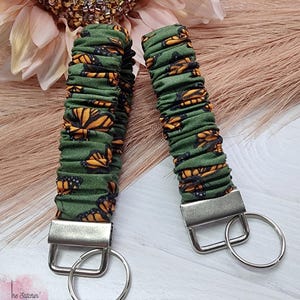 Scrunchie Keychain | Monarch Butterfly Scrunchie Keychain | Butterfly Scrunchie Keychain | Scrunchie Key Fob | Wristlet Keychain | Keychain