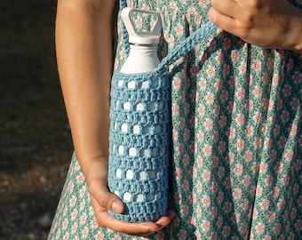 Fourre-tout de bouteille d'eau au crochet / porte-bouteille d'eau au crochet / sac de bouteille d'eau au crochet / couverture de bouteille au crochet / porte-bouteille au crochet festival