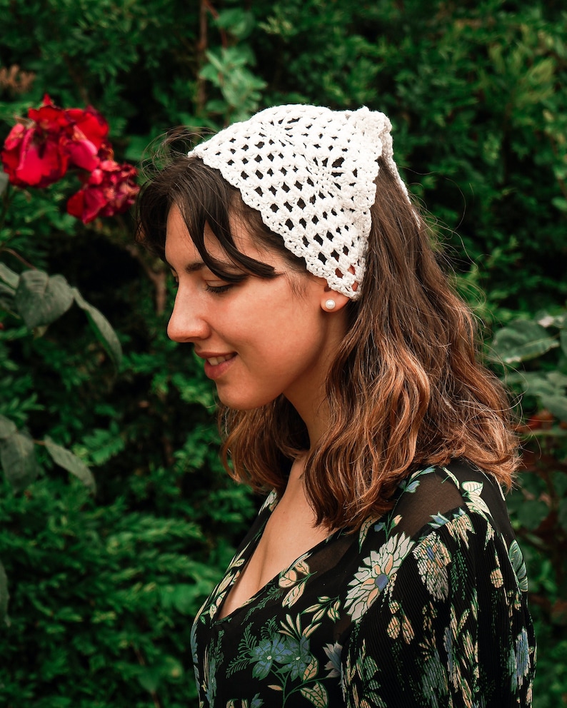 Vintage Style Crochet Head Bandana / Handmade Crochet Bandana / Bandana with flowers image 1