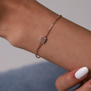 14K Solid Gold Mini Baguette Bracelet