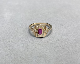 14K Solid Gold Ruby Shine Vintage Ring