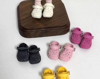 Sandales Crocs pour Blythe, sandales Neo Blythe, chaussures OB22, chaussures OB24, chaussures Neo Blythe, chaussures de poupée, sandales Blythe.