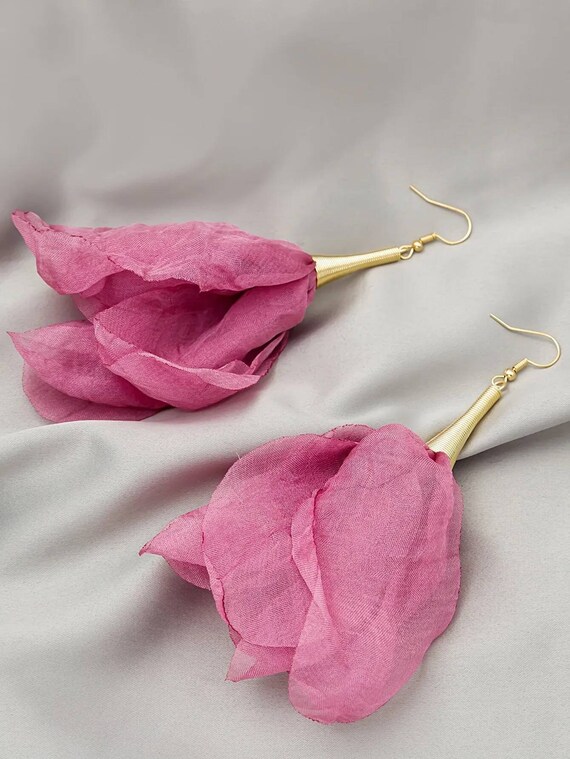 Pink flower dangle earrings sale