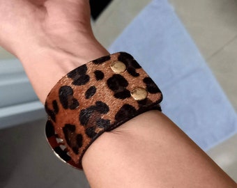 Rhinestone Sun Decor Leopard Pattern Bracelet, Horse hair bracelet, Print  bracelets, Animal skin Bracelet, Cheetah print bracelets