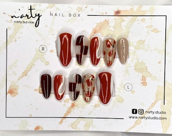 Unhas vintage / Unhas prensadas / Desenhos de unhas / Unhas falsas / Unhas adesivas / Unhas coladas / Unhas dos anos 90 / Unhas mínimas / Unhas postiças