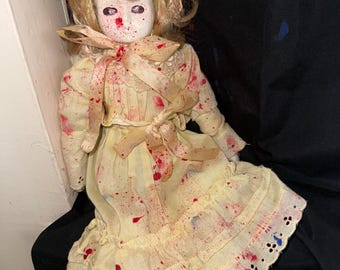 Haunted  doll Amelia