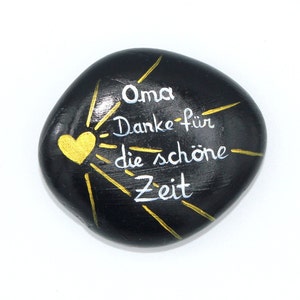Gedenkstein Oma bemalt mit Spruch individuell bemalte Steine als Trauergeschenk personalisierbar Trauerstein mit Spruch Gedenkstein Herz