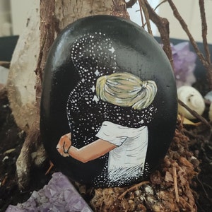 Mourning stone with universe motif individually painted stones as a mourning gift grave decoration personalizable memorial stone with saying blond brunette