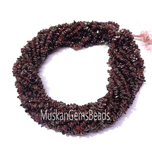 Perline di pietra preziosa grezza non tagliata di granato posteriore, filo da 34", qualità pregiata, perline a forma di pepita di granato rosso naturale