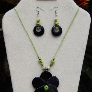 Black and Green Tagua Nut Necklace Earrings Set, Rose Necklace Pendant, Unique Gifts for Her, Eco Friendly Jewelry, Tagua Jewelry, Handmade