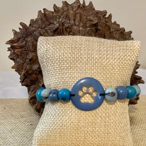 Pale Blue Purple Carved Paw Tagua Nut and Açaí Seeds Bracelet