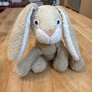 Russ Berrie Luv Pets Bunzie Bunny Rabbit Bean Bag Plush 5” Tan