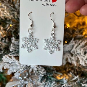 Sparkly Snowflake Earrings, Snowflake Dangle Earrings, Winter Earrings, Winter Jewelry, Christmas Jewelry, Festive Holiday Earrings