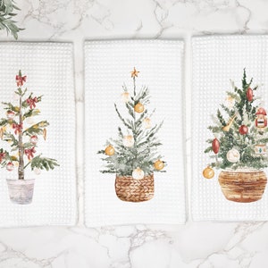 Cute Christmas Tree Kitchen Tea Towel | Fun Gift for Hostess or Housewarming | Farmhouse Hand/Dish Towel Bundle | AirBnb Winter Home Decor