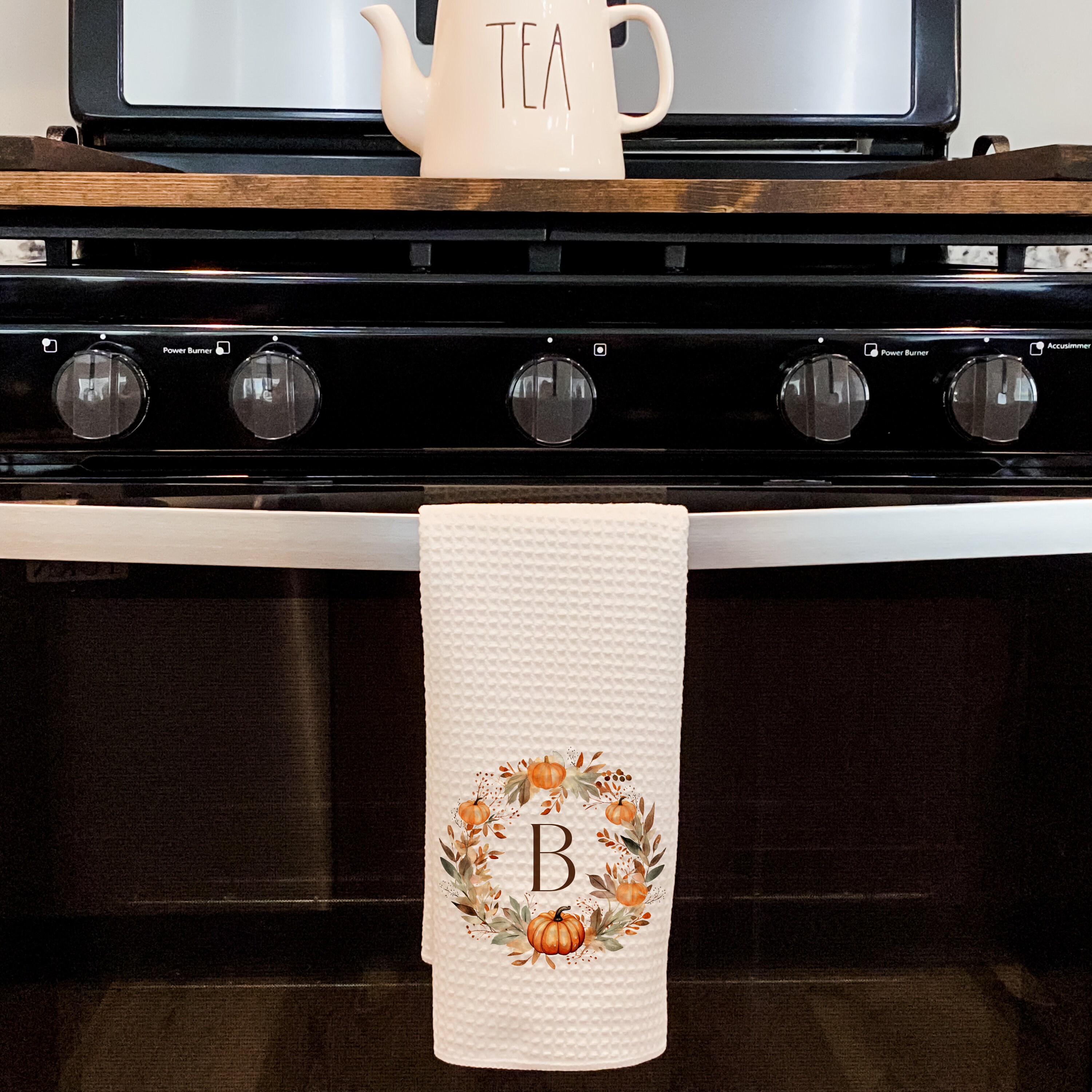 Personalized Fall Kitchen Tea Towel | Monogram Wreath | Fall Pumpkin Decor | Autumn Hand Towel | Customized Gift for Hostess, Thanksgiving