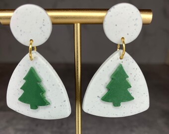 Minimalistische ChristbaumTropfen Dreiecke, Polymer Clay Ohrringe