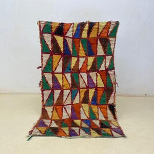 Alfombra Kilim de lana: decoración bohemia marroquí vintage (tejida a mano, 1,4 x 0,8 m)