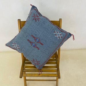 Moroccan Sabra Cushion, Cactus Silk Pillow, Berber Cover, Boho Throw, Handwoven Wool Decor, Soft Luxury Accent, Kilim Floor Seating
