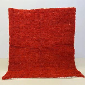 Red Beni Ourain Rug, Hand Knotted Wool, Washable Wool Carpet, Rustic Home Accent, Durable Area Rug, Soft Shaggy Texture, Indoor Use