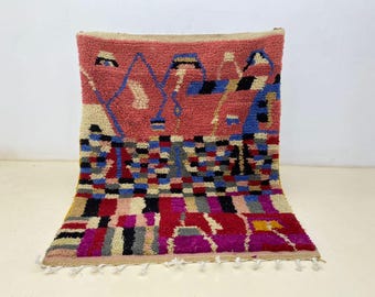 Moroccan Wool Rug: Pink Geometric Pattern - Soft Shaggy Texture