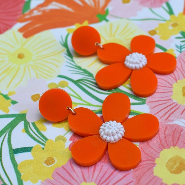 Daisy Flower Earrings, Retro Flower Earrings, Orange Earrings, Laser Cut Jewelry, 60s Earrings, Mod Dangle Earrings