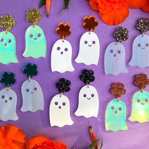 Brincos fantasma, Groovy, Brincos pendurados, Brincos de Halloween, Temporada assustadora, Especiarias de abóbora, Brincos de declaração, Outono, Acrílico, Brinco de flor