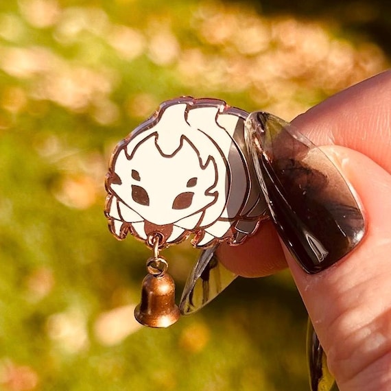 Bell Beast Silksong Enamel Pins Hollow Knight with Dangle Charm