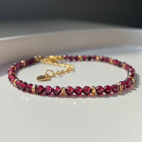 Garnet bracelet ROYAL with natural, faceted beads and 18k gold plated spacer beads | 18k gold | handmade