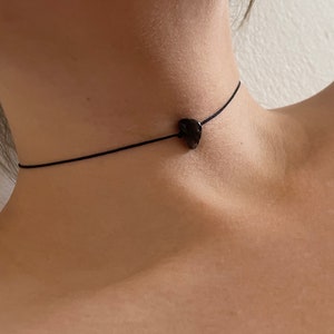 Minimalist choker