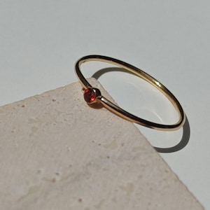 Granat Ring 14k Gold Gefüllt , Facettierter Granat, Edelsteinring, Damenring, 2mm, .925er Silber, Geschenk , Geburtsstein Januar