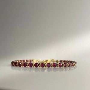 Garnet Bracelet EMPYREAL - Natural faceted beads, 18k gold plated spacers, 14-17 cm, January birthstone | Handcrafted