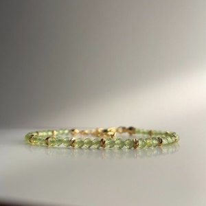 Peridot bracelet ROYAL with faceted beads, 18k gold plated spacer beads, 14-17 cm long, handmade