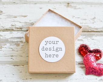 Gift Tag Sticker Mockup | Valentijnsdag Gift Sticker Mockup | Ronde Sticker Mockup | Sticker Sublimatie | SVG Sticker Digital File toevoegen