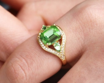 Noble Radiant Cut Pear Super Pure Green Crystal Rings for Women, Minimalist Ring, Engagement Rings, Wedding Ring, Promise Rings, Gift,