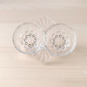 Salz- und Pfefferstreuer aus geformtem Glas im Vintage-Stil der 1930er Jahre