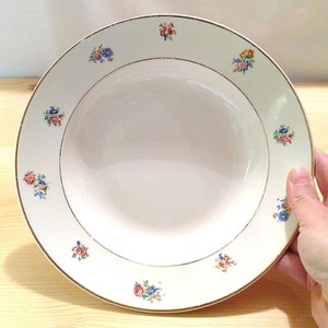 4 Assiettes Creuses Vintage Signées Badonviller France Demi-Porcelaine Avec Décor De Petites Fleurs Et Liserés Or Datant Des Années 1920