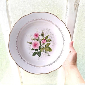 Large Vintage Hollow Round Dish In White Porcelain With A Bouquet Of Roses Decor, “Bagatelle” Model From Luneville KG France