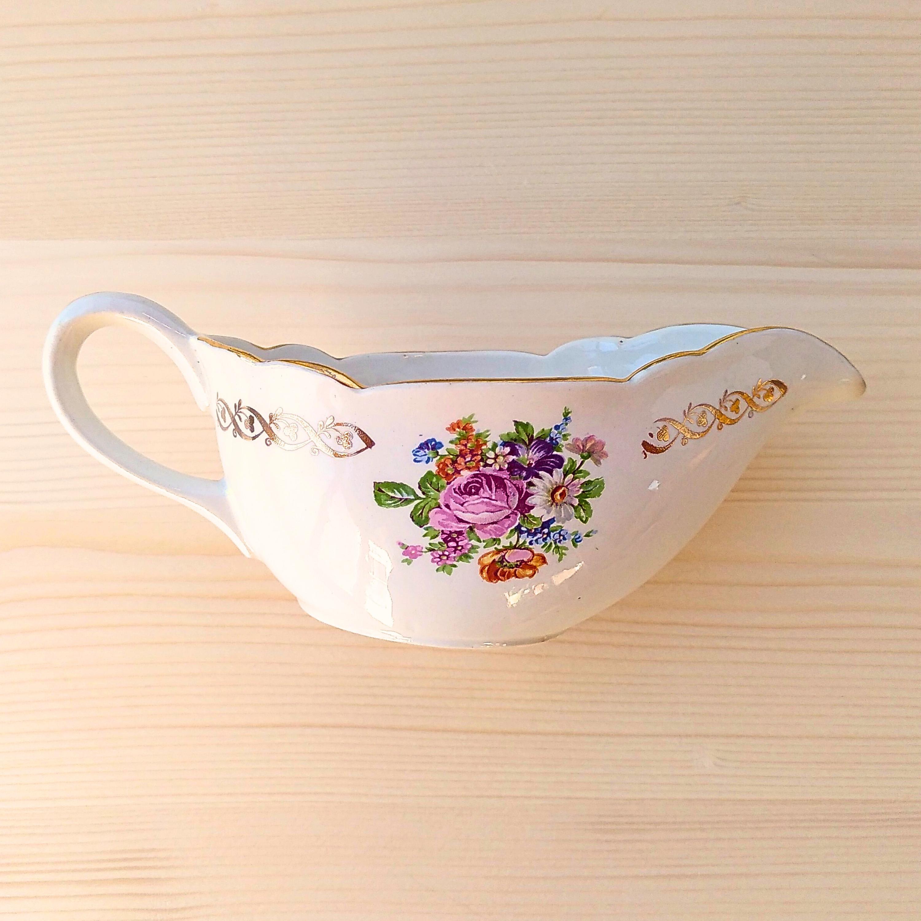 Jolie saucière Lunéville modèle œillets - La Longère - Décoration Brocante