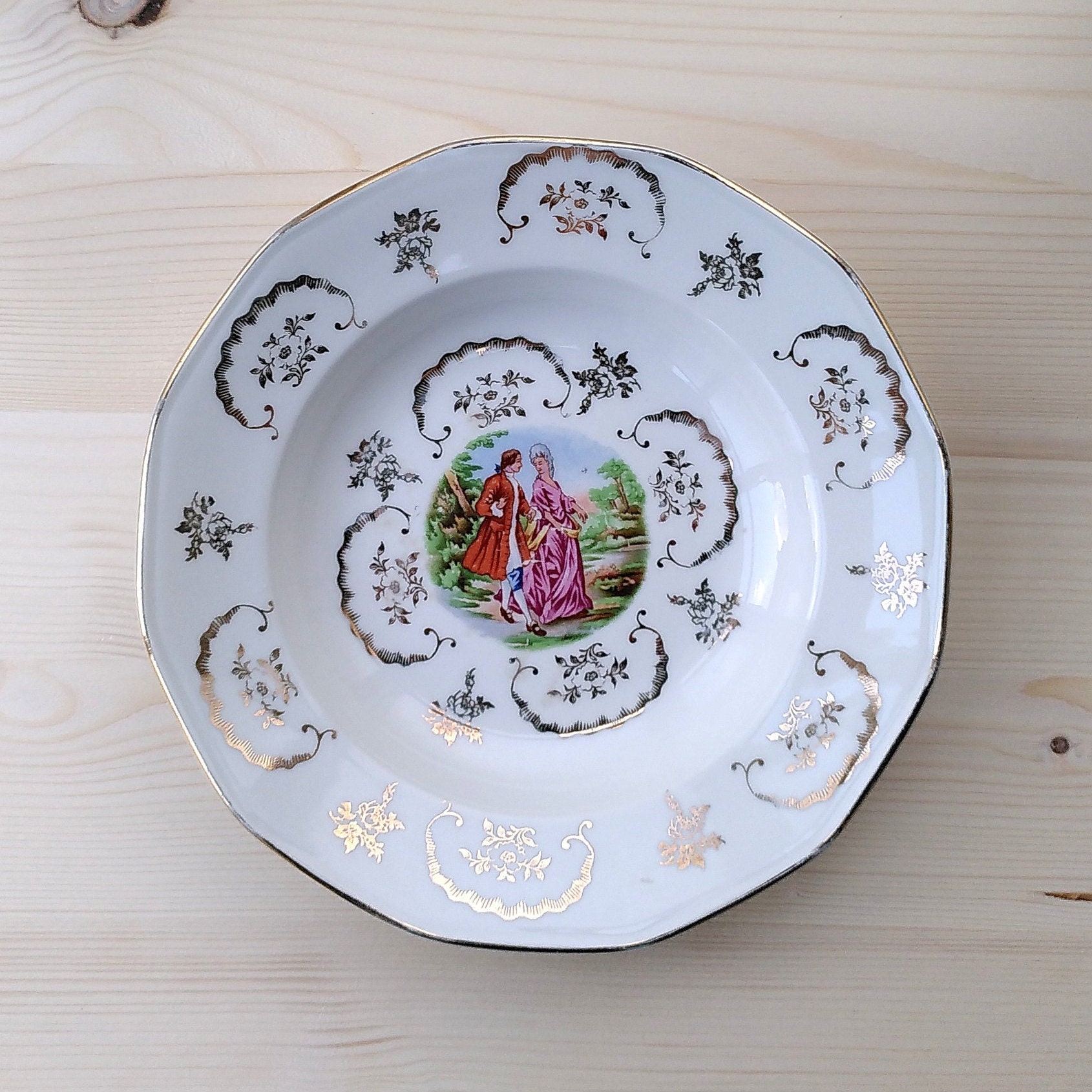 Grande Assiette Creuse ou Plat de Service en Porcelaine Limoges Haviland Motif Scène Galante - Franç