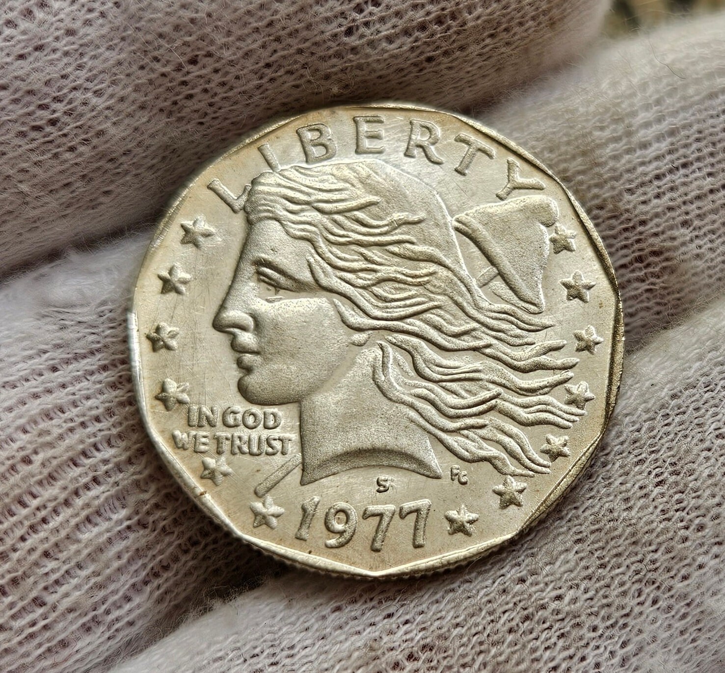 アメリカ硬貨リバティ10セントコイン☆ケネディ1977年D&1995年D2枚 アメリカ硬貨リバティ10セントコイン☆ケネディ1977年D&1995年D2