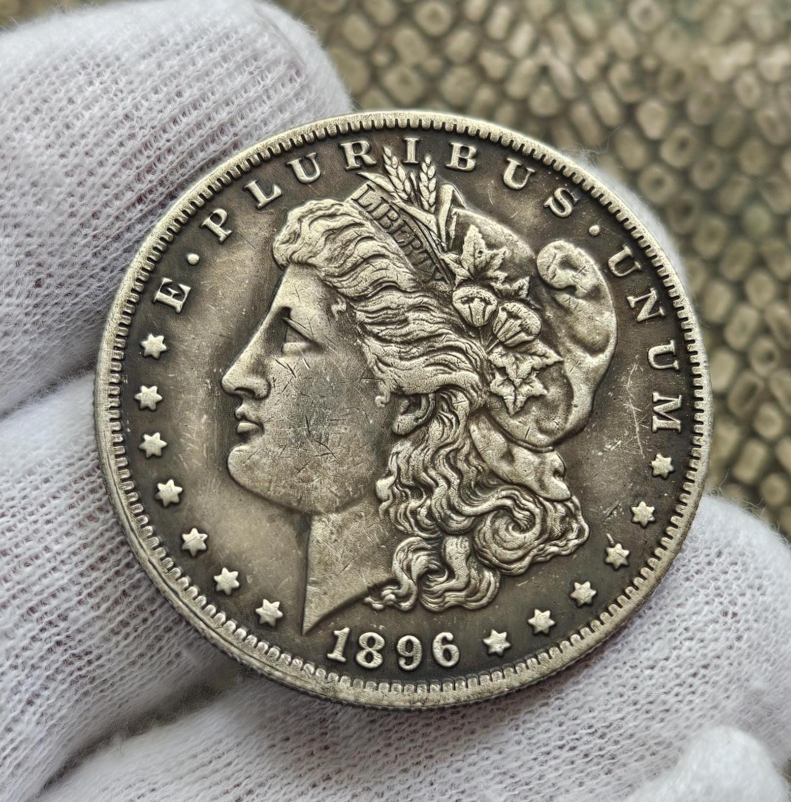 Bullion おもちゃ・趣味 米国 E Pluribus Unum 1 オンス .999 上質銀貨 ラウンド