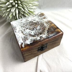 Resin-Aufbewahrungsbox / Mango-Holz/ Unikat, Strand, Meer, Wellen, Epoxidharz, Harz, Wellen, Epoxy, Schmuckästchen, Schmuckkasten