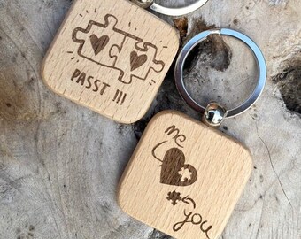 Personalized wooden keychains with custom text, love, Valentine's Day, wedding, engagement