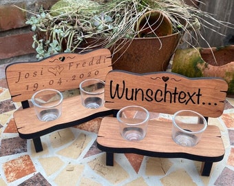 Schnapsbank  Erlen-Holz,  mit 2 Schnapsgläser Stamperl mit Gravur personalisierbar Wunschtext / Hochzeit / Verlobung / Einzug / Einweihung