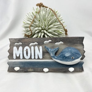 Moin sign wood shabby look in blue/white/grey, with a whale, decorative sign, decoration, maritime, entrance sign