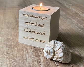 Teelicht aus Holz / Kerze / Holzwürfel / Unikat / Feuerholz /Wunschtext / Personalisierung / Kerzenständer